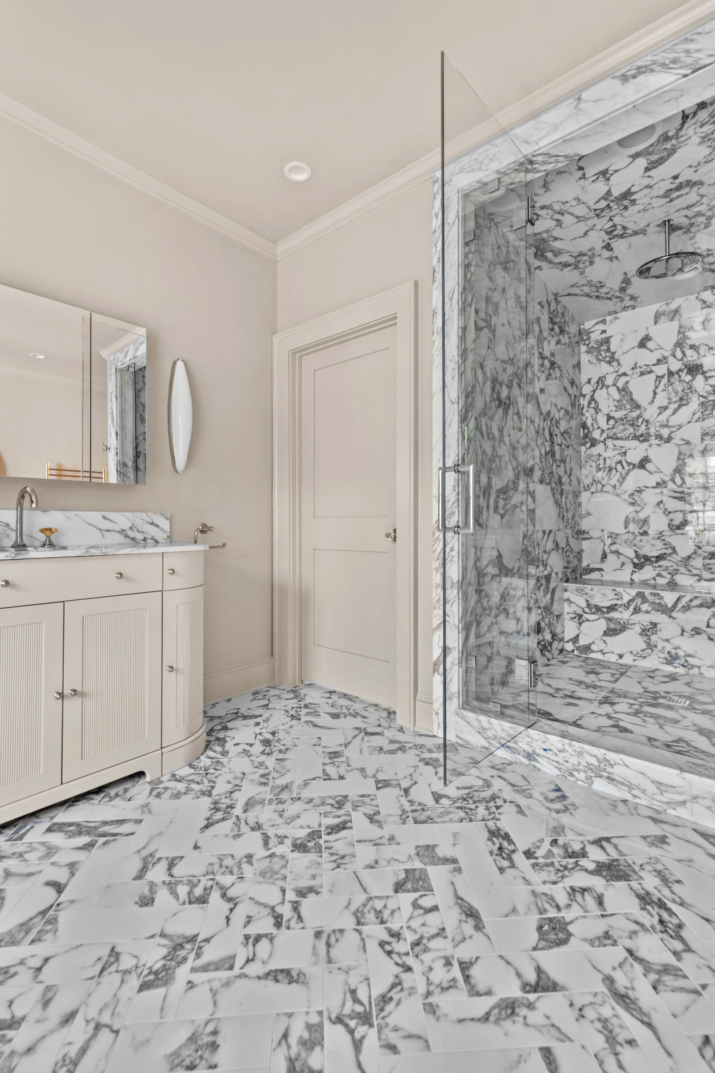 Beverly Remodel kitchen and living area — Royal Building Group custom home, Charlotte, NC