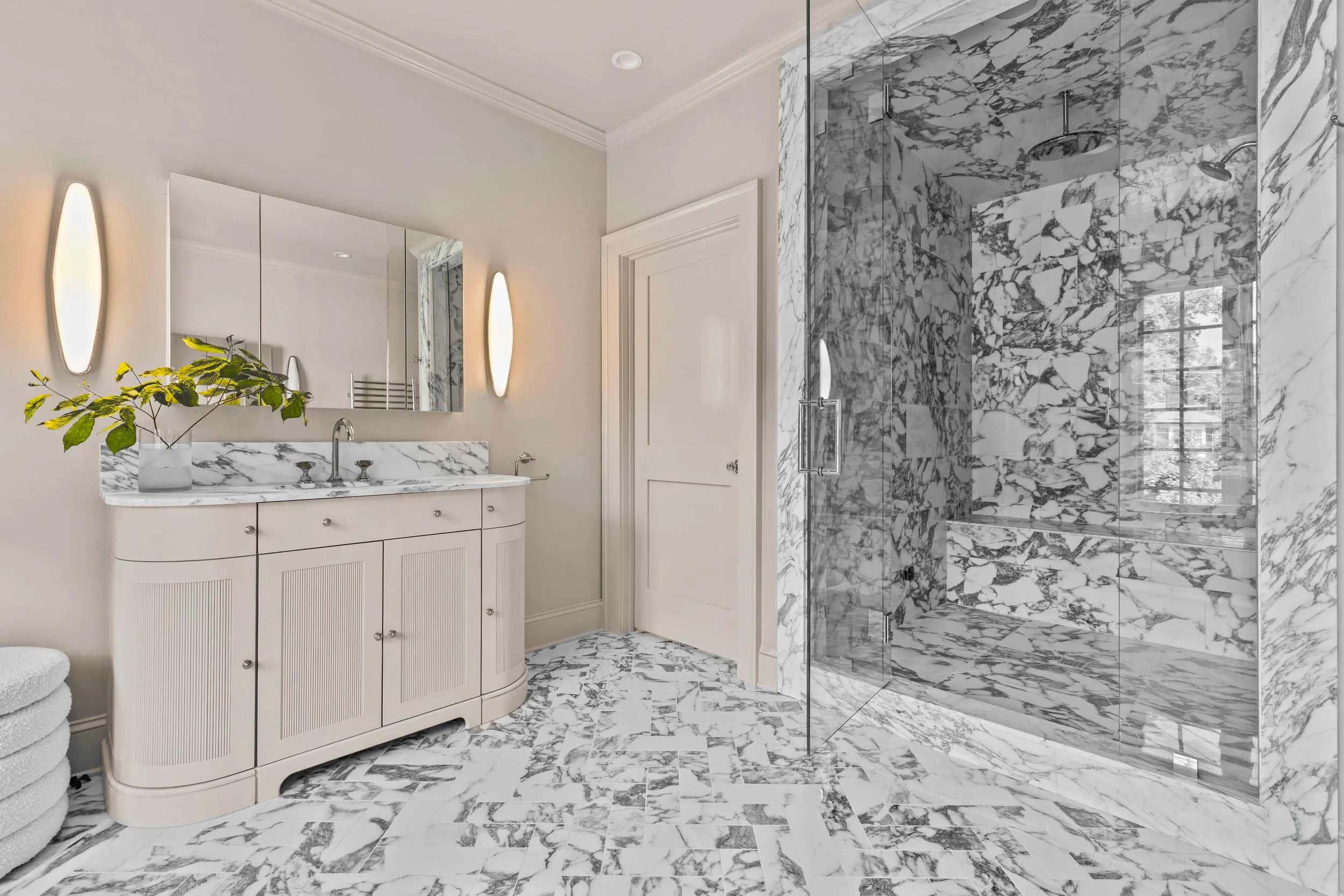 Beverly Remodel kitchen and living area — Royal Building Group custom home, Charlotte, NC