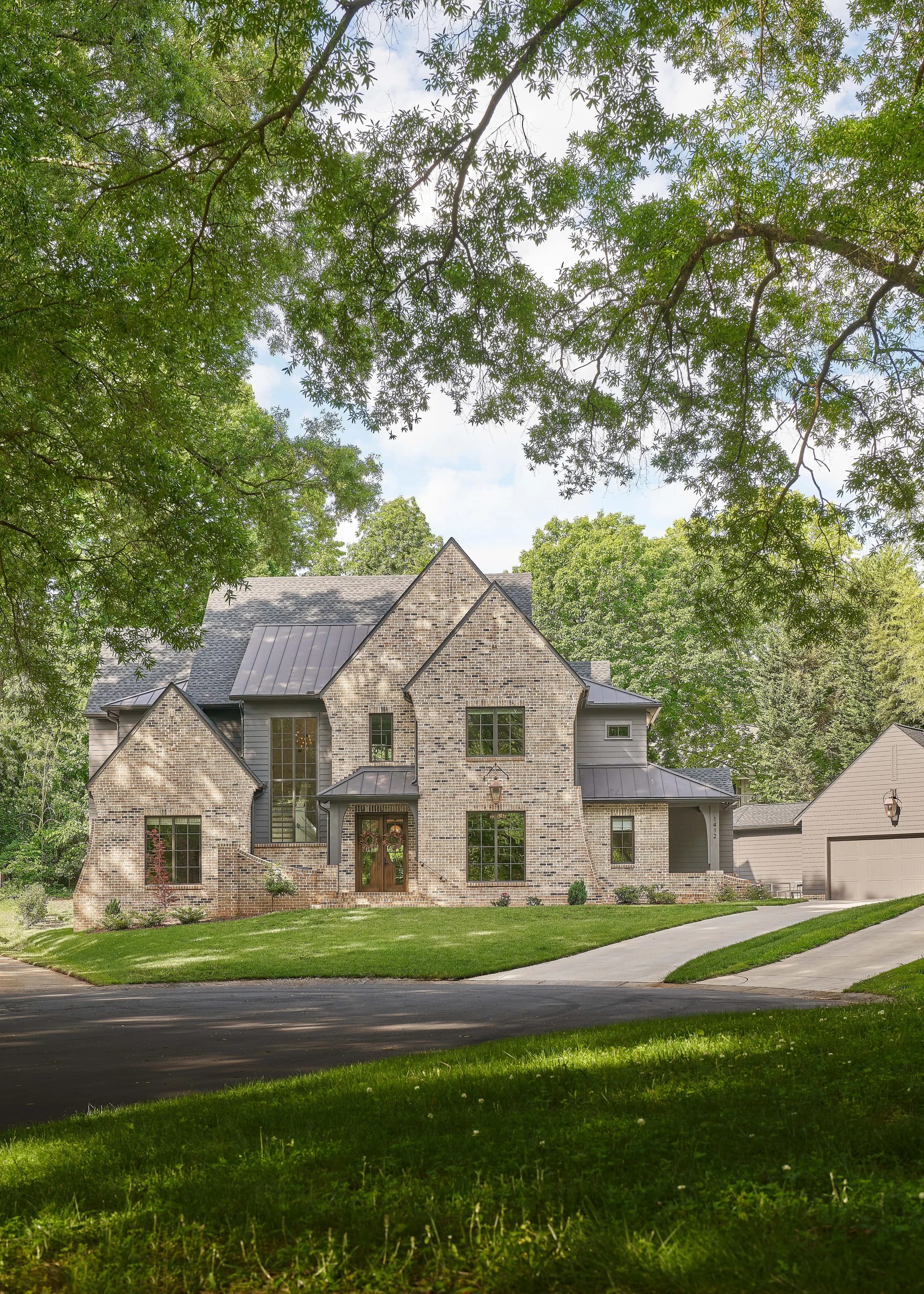 Byerly interior with dramatic curves — custom luxury home Charlotte NC