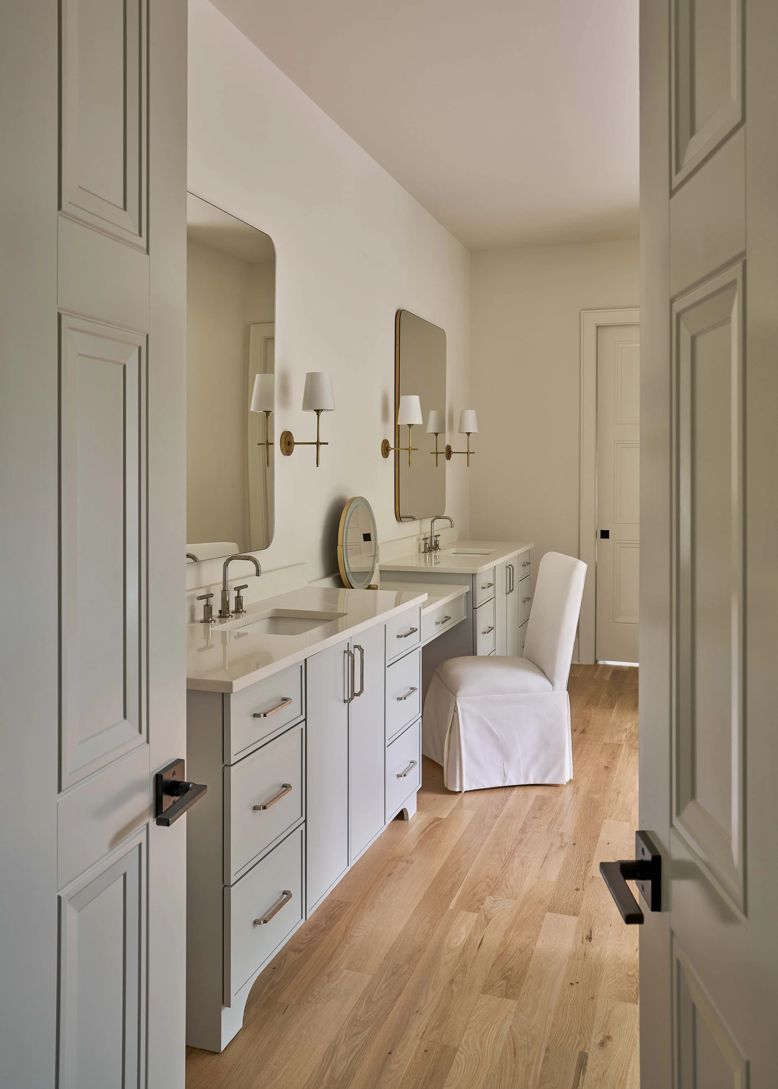 Byerly architectural detail — Royal Building Group custom home, Charlotte, NC