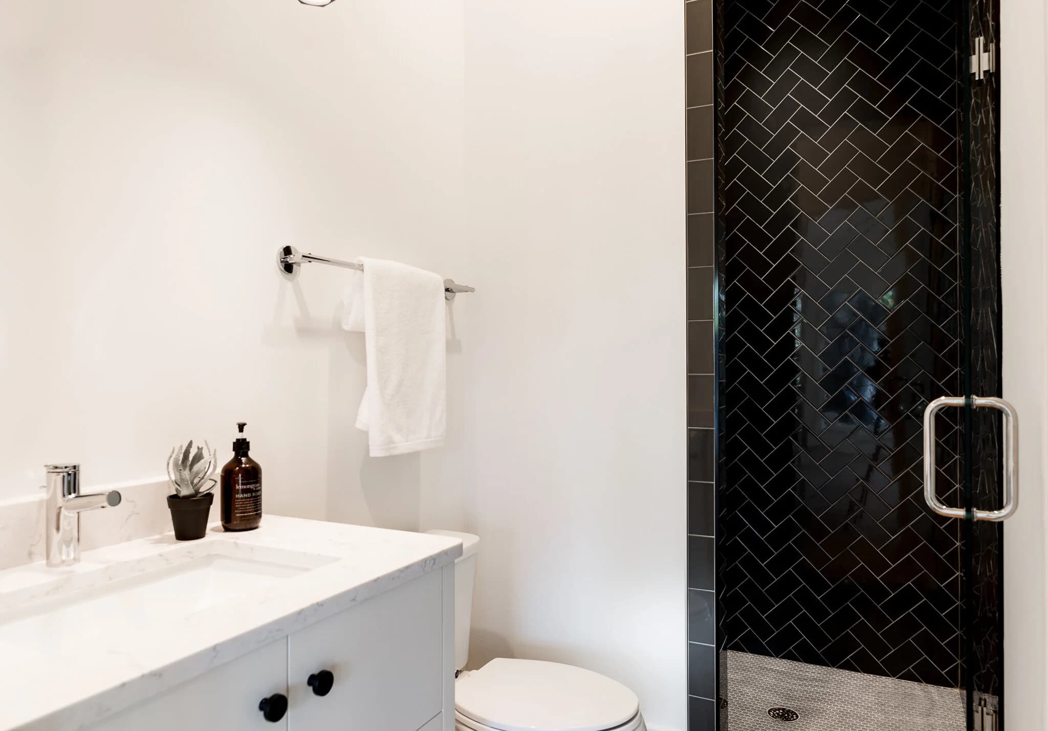 Laburnum I bedroom and bathroom — luxury custom home in Charlotte, NC
