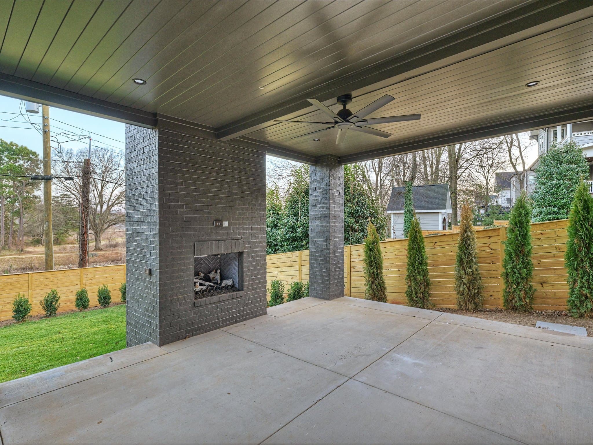 Lorna architectural detail — Royal Building Group custom home, Charlotte, NC